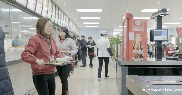 ”组团围观”的自助结算模式的智慧食堂来了