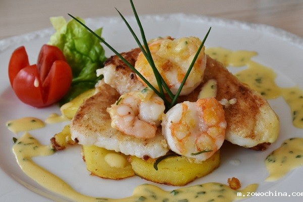 线上智慧餐饮该怎么健康快速的发展呢？