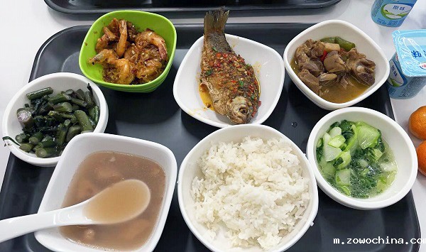 智能结算台打造智慧食堂让效率提起来 智能结算台打造智慧食堂让效率提起来